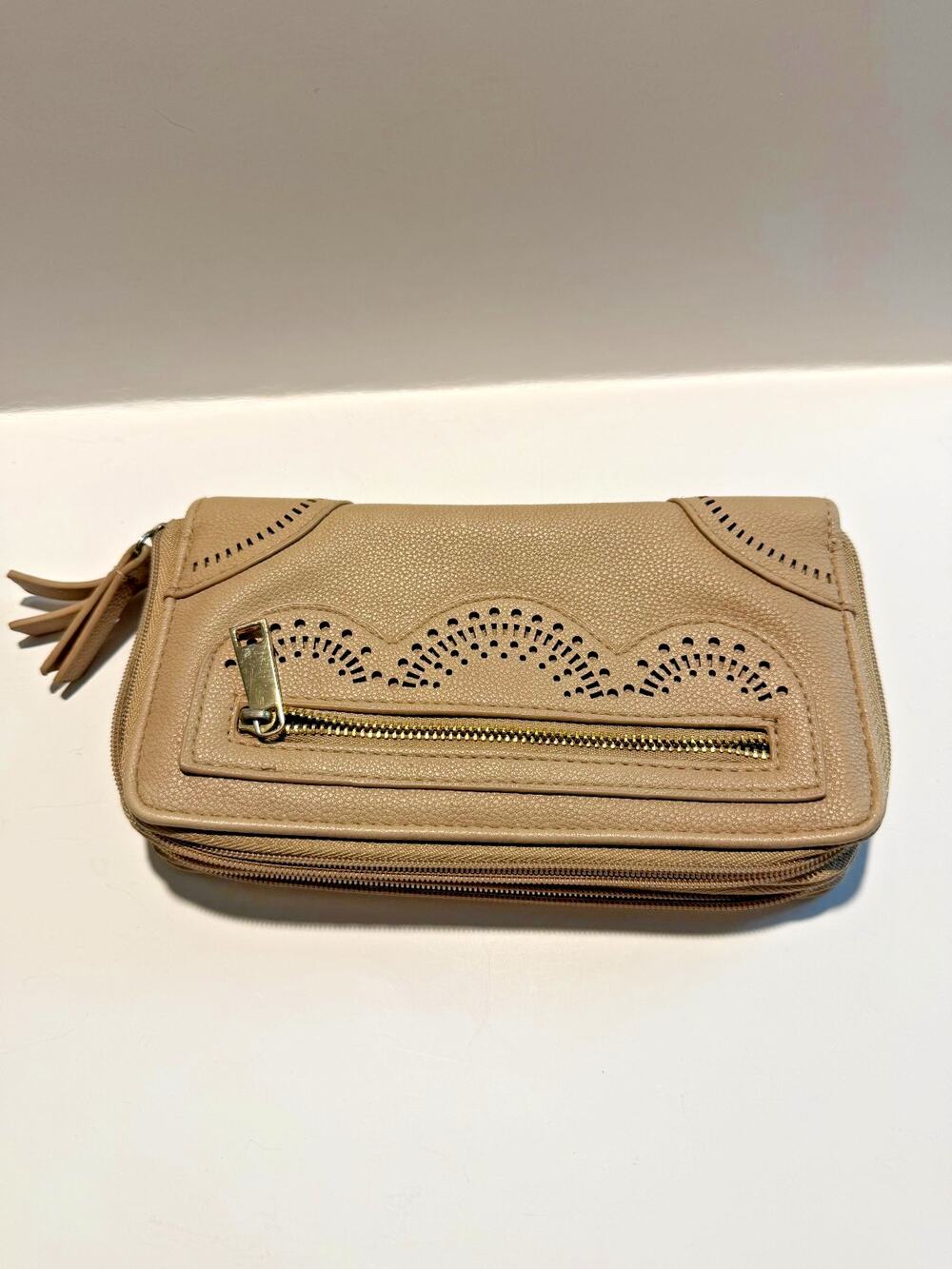 Jessica Simpson Wallet Powder Blush Tan Laser Cut Out Zipper Continental Clutch